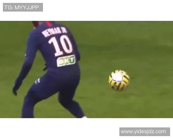 足球明星手拎包时尚秀视频精彩回顾引领潮流风向标